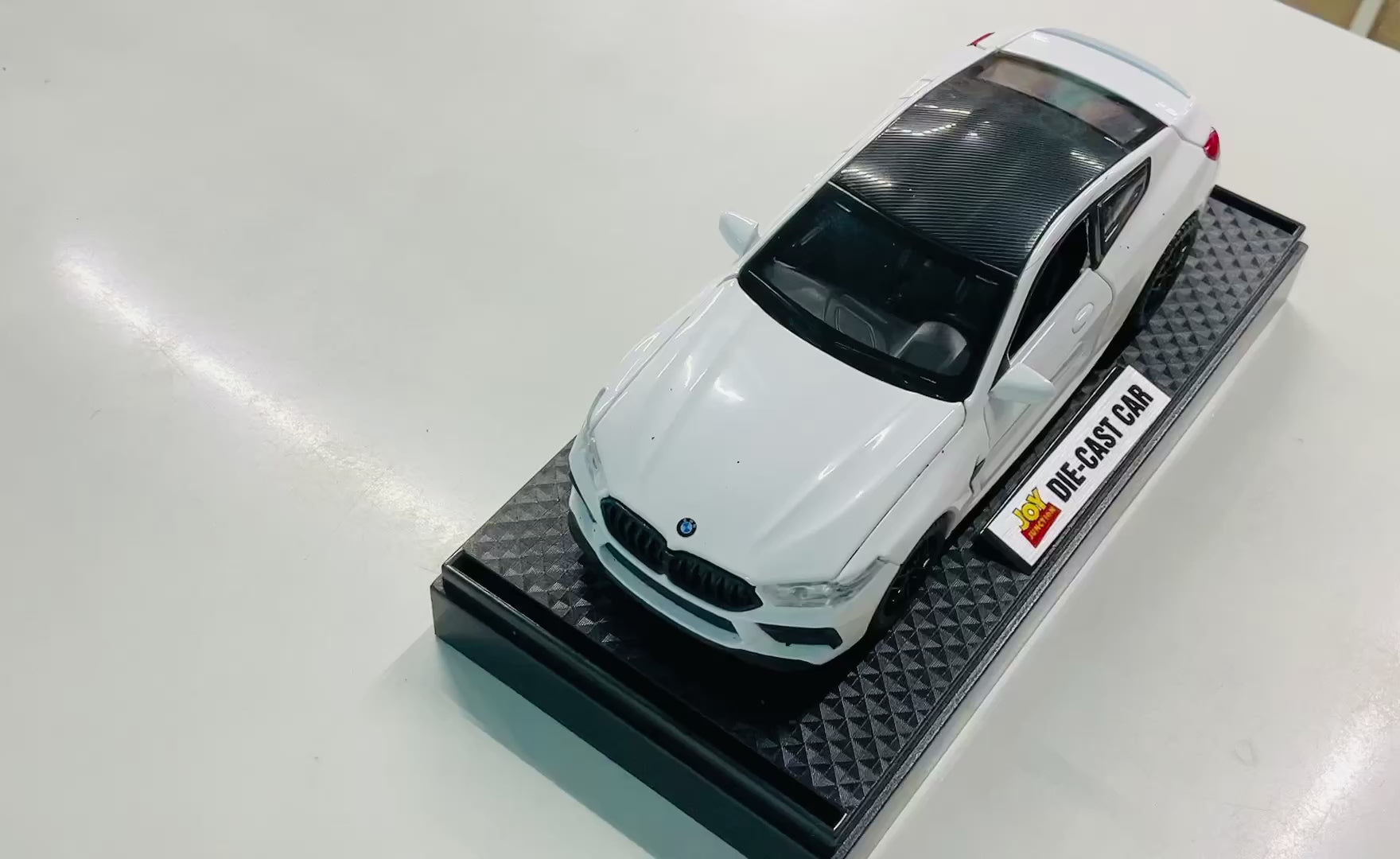 Joy Junction 1:32 Scale Die-Cast Alloy Collector’s Edition Car Model