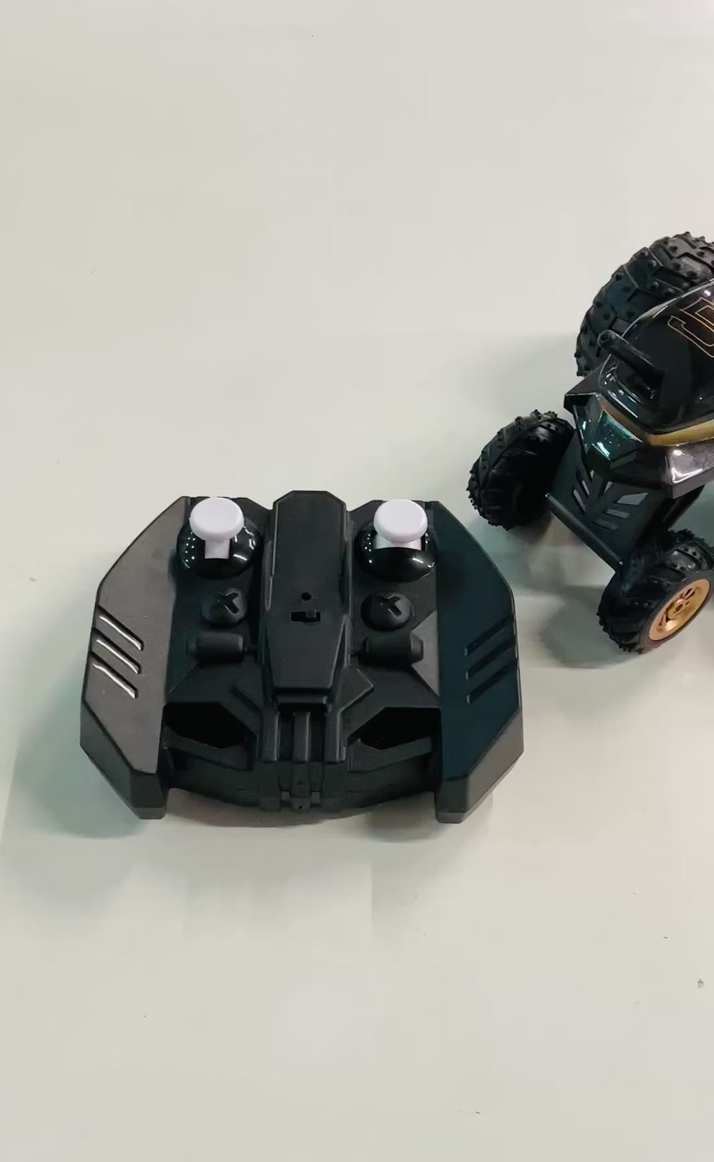 Mirana Warrior The Stunt Car – Futuristic Remote Control Stunt Vehicle